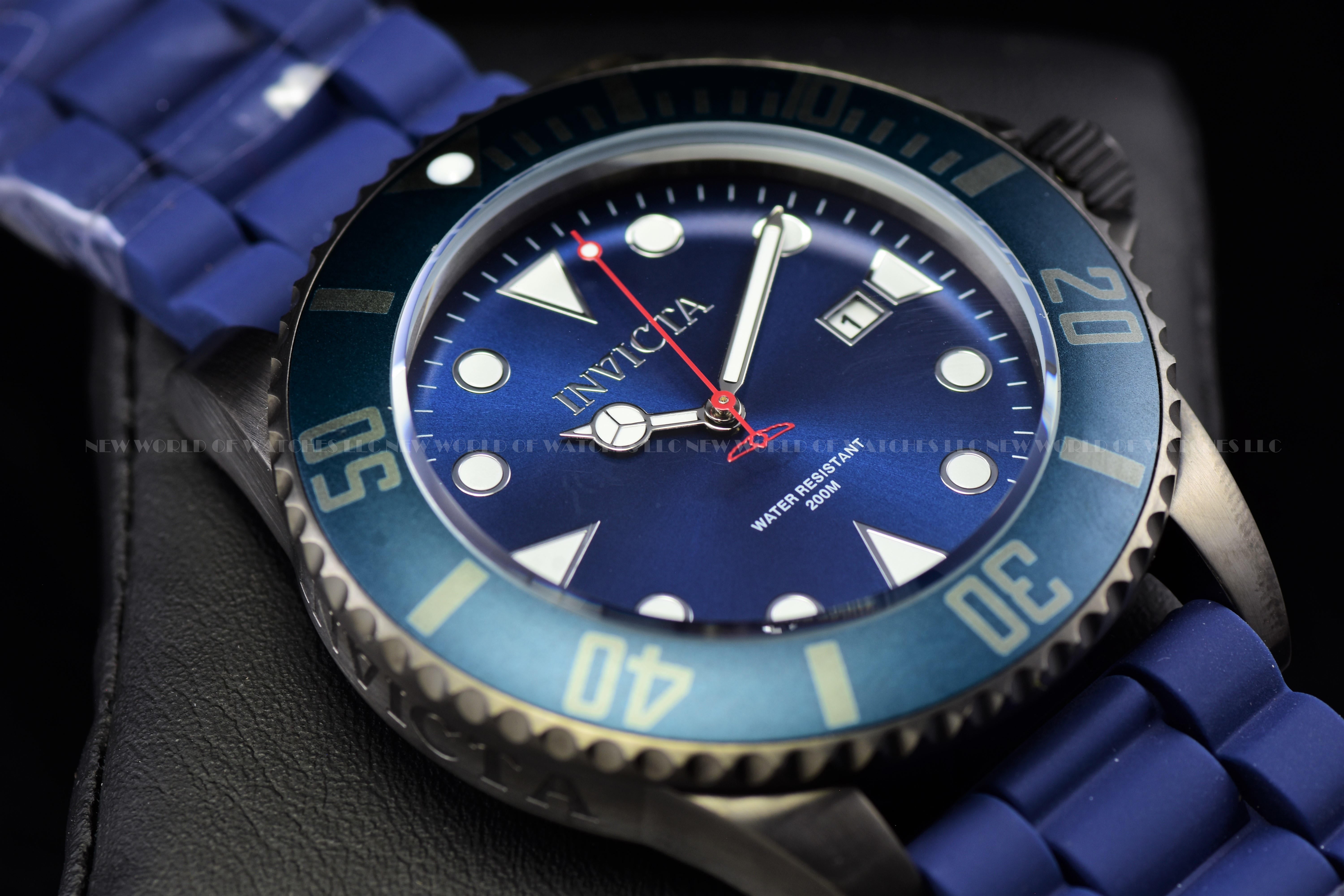 Invicta Men's Pro Diver 44mm Quartz Blue Silicone Strap Watch 90306